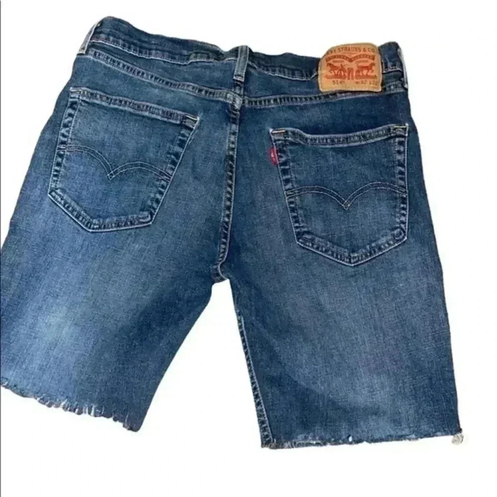 Levi’s Cutoff Shorts - Picture 3 of 3